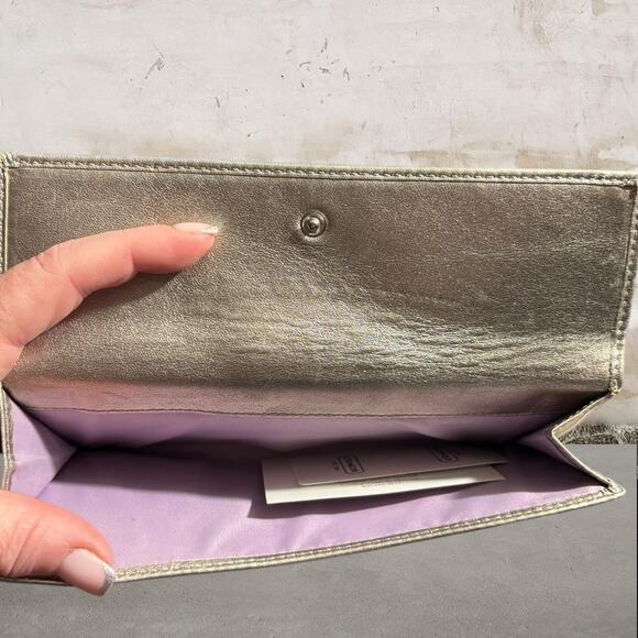 Coach Turn-Lock Leather Checkbook Wallet Silver Metallic - Picture 7 of 8